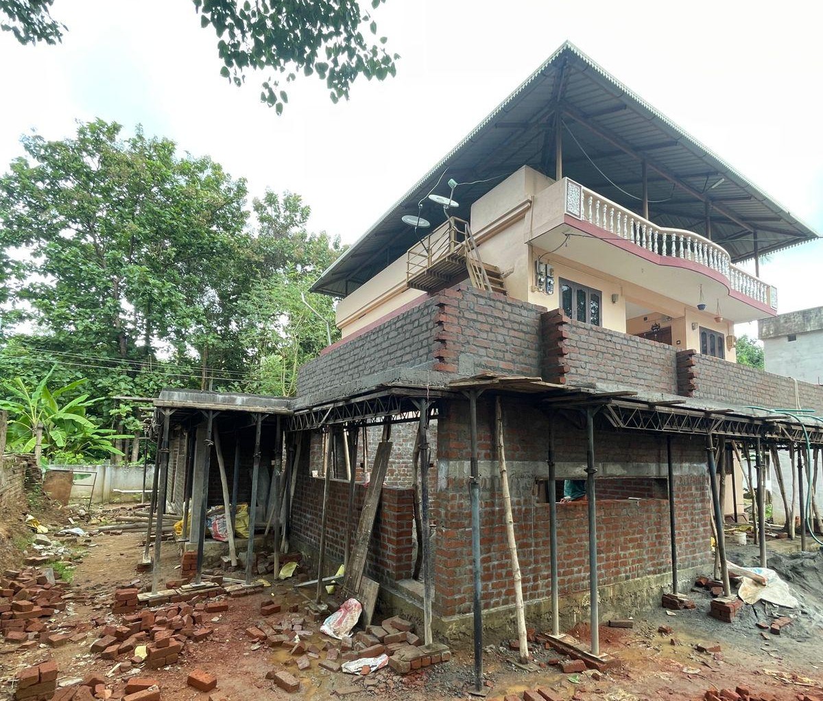 Residential building construction site showcasing high-quality structural materials and expert workmanship.
